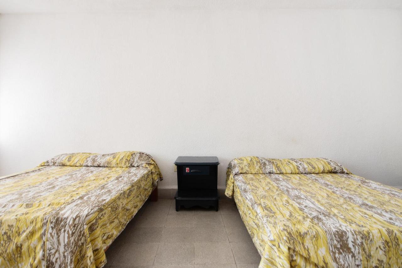 Oyo Hotel Belmar,Caleta, Acapulco Ngoại thất bức ảnh